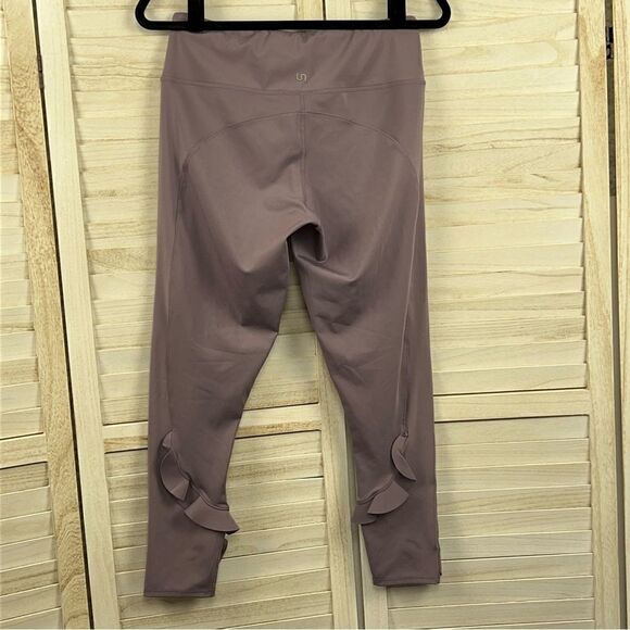 Urban Savage High Rise Ruffle Leggings Tights Large - Picture 4 of 10